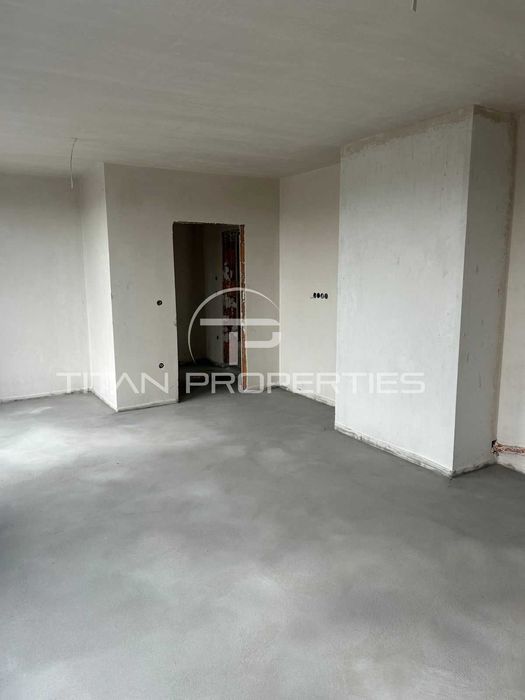 Продава се Двустаен апартамент в Пловдив, Кършияка - 101 кв.м за 1085 €/кв.м - Снимка #1