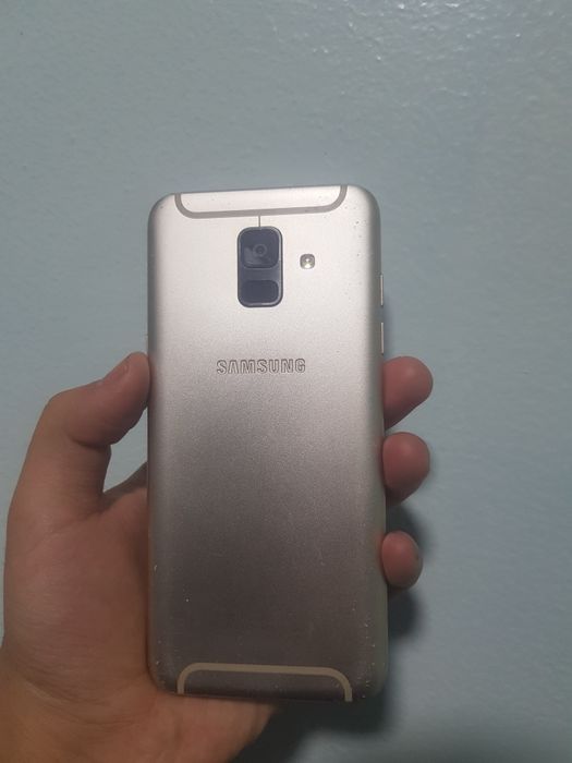 Samsung a6 sotiladi