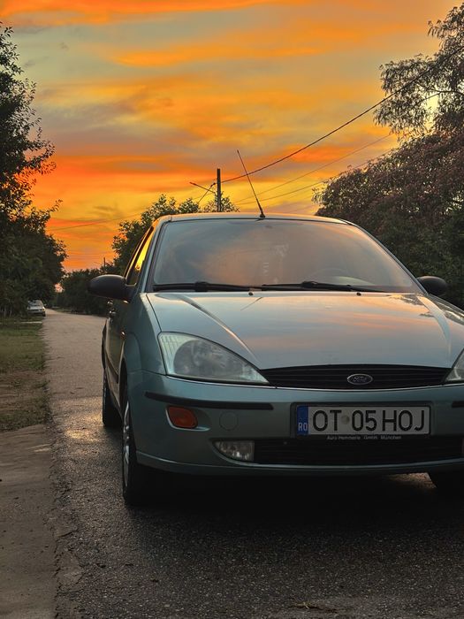 Vand Ford Focus urgent pret negociabil