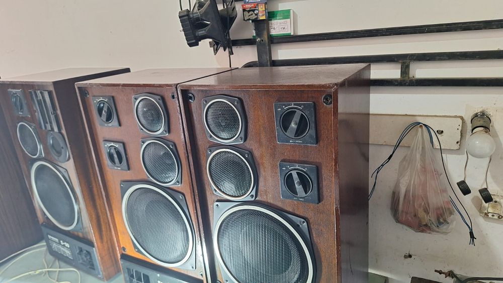 Продается Колонки S 90