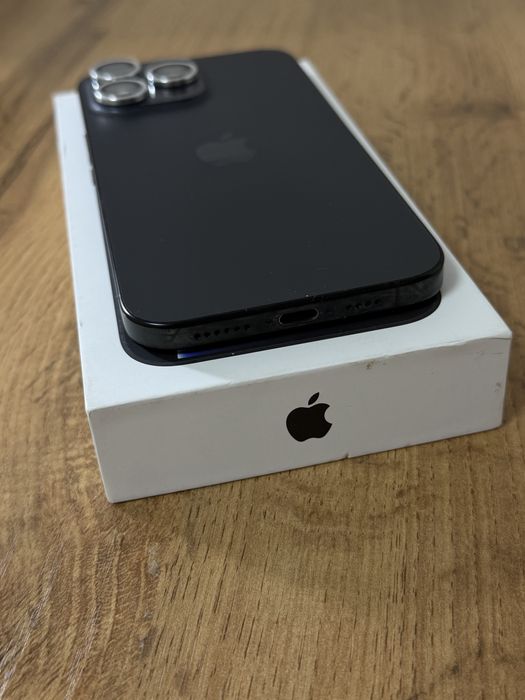 Продам Iphone 16 pro max 256 гб