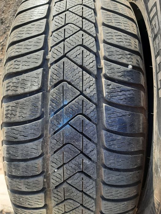 Продам шины. 225/55/17 пирелли