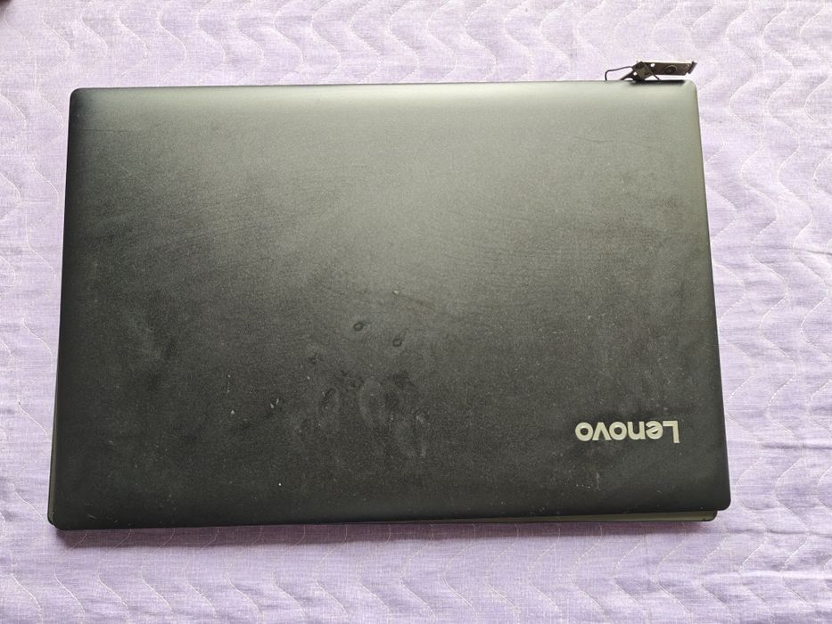 Ноутбук Lenovo с дефектом