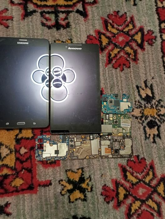 Запчасти на телефоны и планшеты