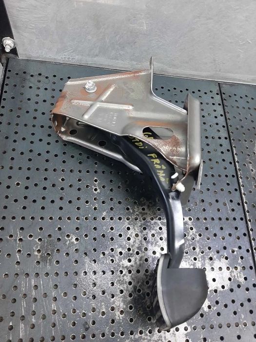 pedala frana vw golf 6 5k1 2.0 tdi cfh 1k1721117h