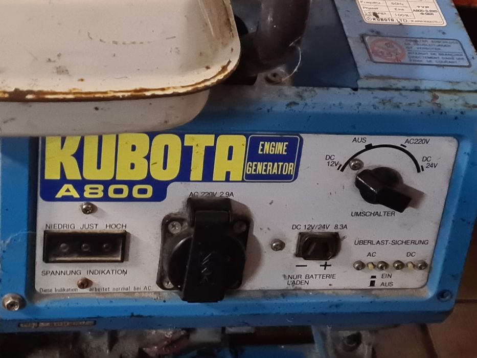 Vând generator benzina