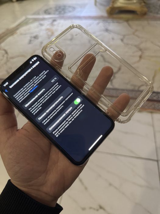 В продаже Айфон х.64Gb