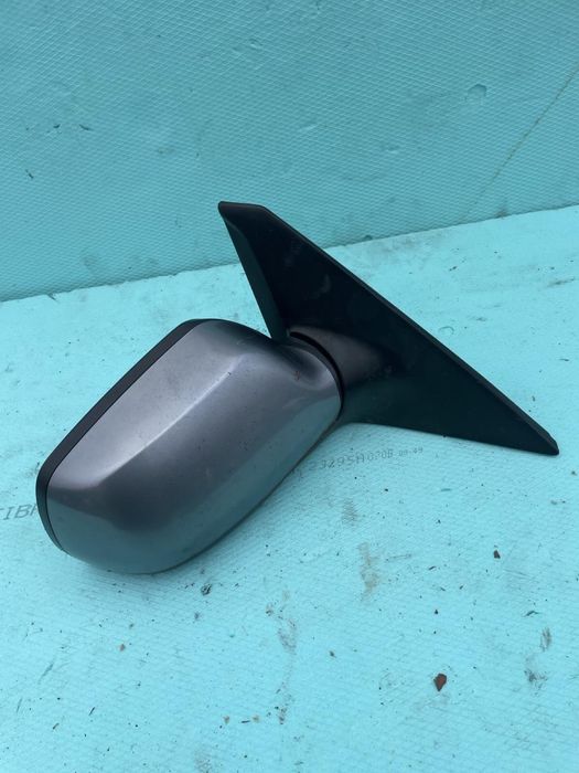 Огледало R Мазда3/ Mazda3  2006г