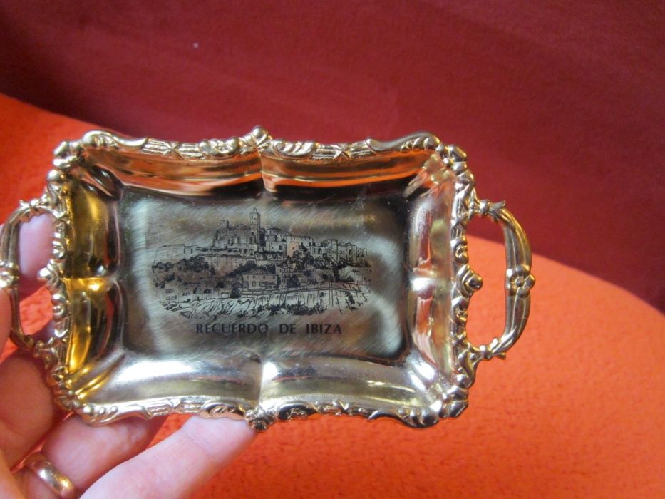 tavă mică miniatura,vintage,metal aurit-Recuerdo de Ibiza-cadou inedit