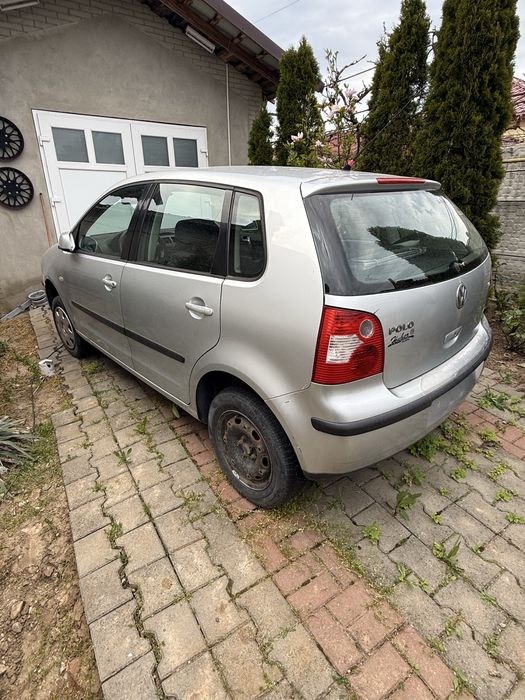 Vand Vw polo pentru DEZMEMBRAT- masina este completa