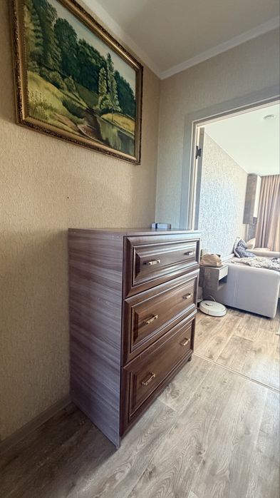 Продам вместительный комод
