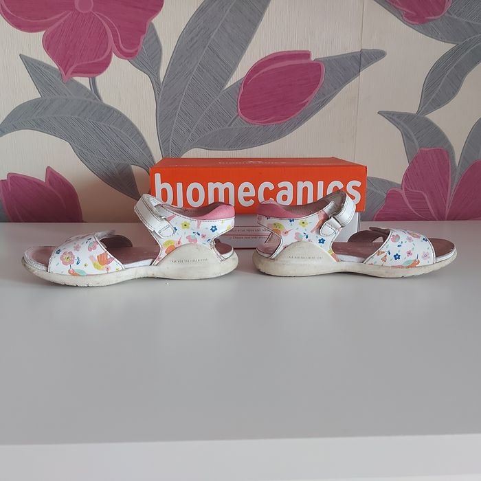 Сандали Biomecanics номер 29