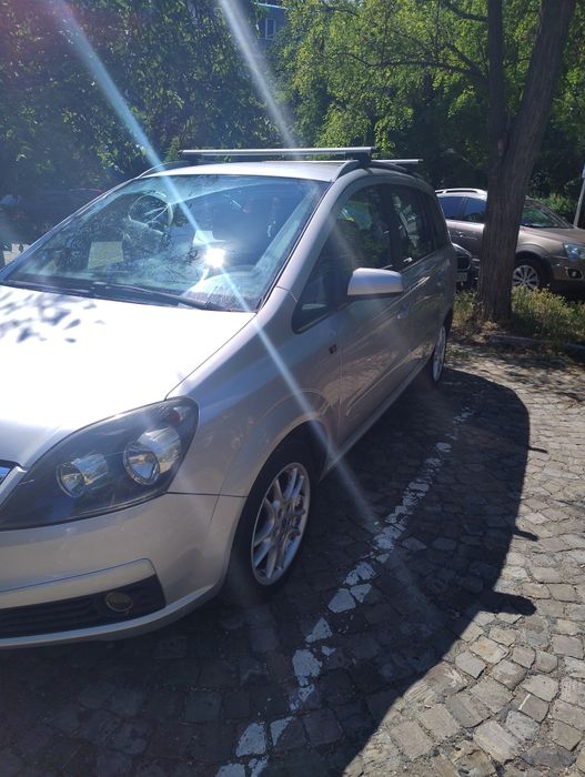 Vând Opel Zafira 1.8 benzina