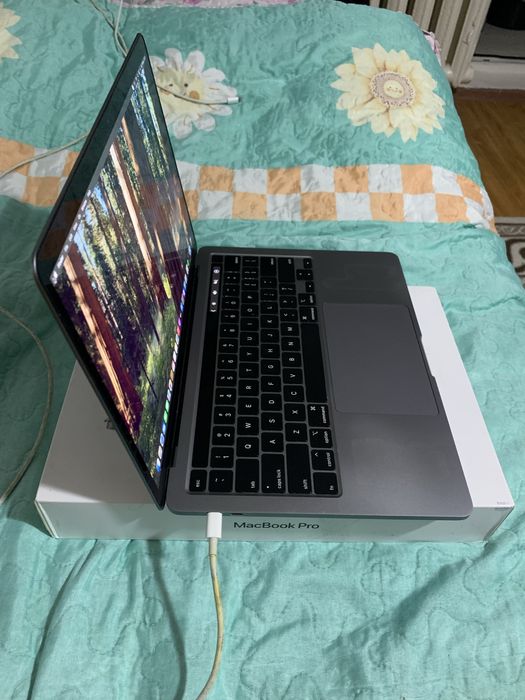 MacBook Pro Intel i5 13-inch 2020 8gb 256gb