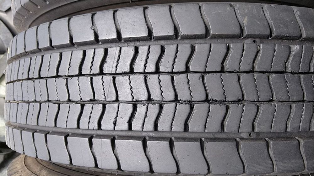 Anvelope camion , semi-remorci 205 75 17,5 235 75 17,5 265 70 19,5