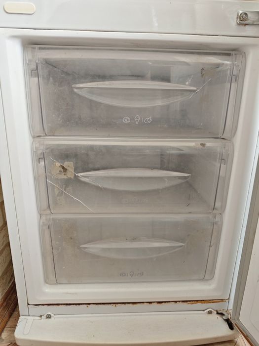 Холодильник продам