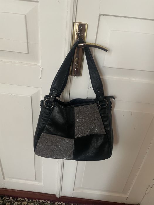 Аёллар сумкаси.