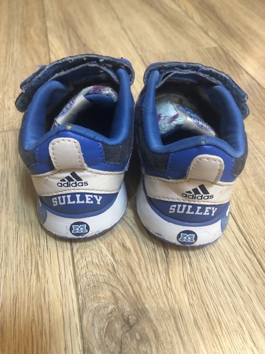 Кроссовки детские