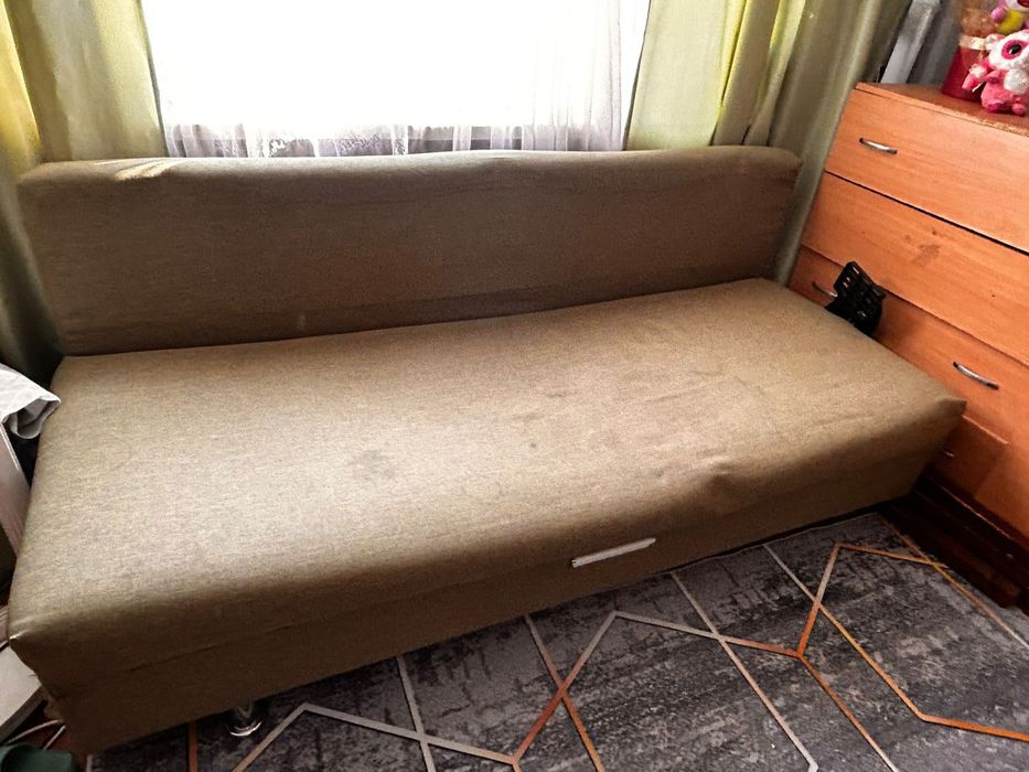 Тахта + комод за 1.500 тг.