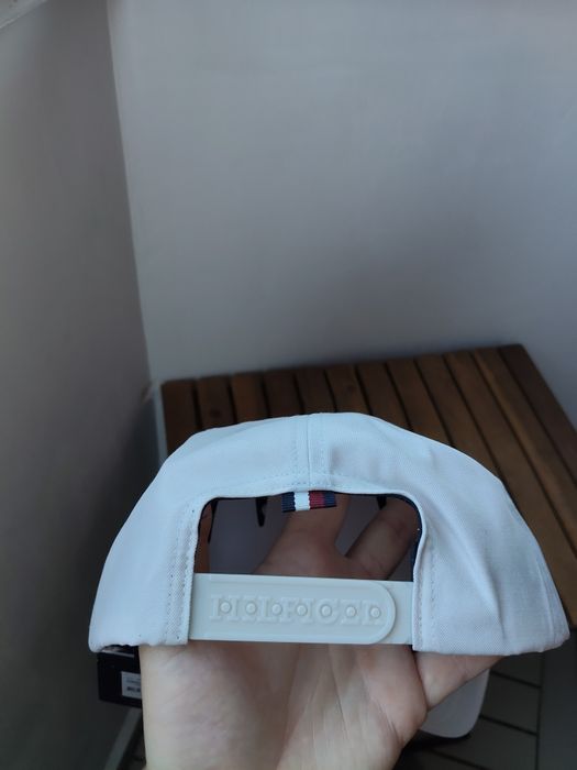 Tommy Hilfiger șapcă unisex culoare alba cu logo brodat noua originala