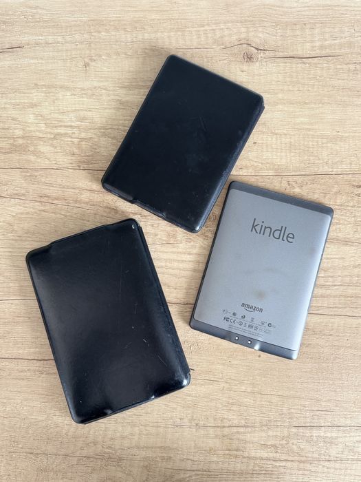 3 броя Kindle (D01200, D01100)
