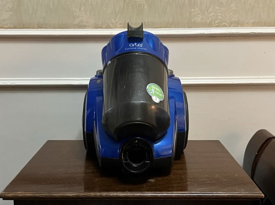 Пылесос Artel VCC0220BLU