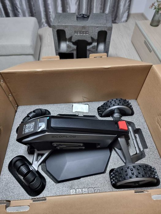 Robot inteligent de tuns iarba EcoFlow Blade, Sigilat