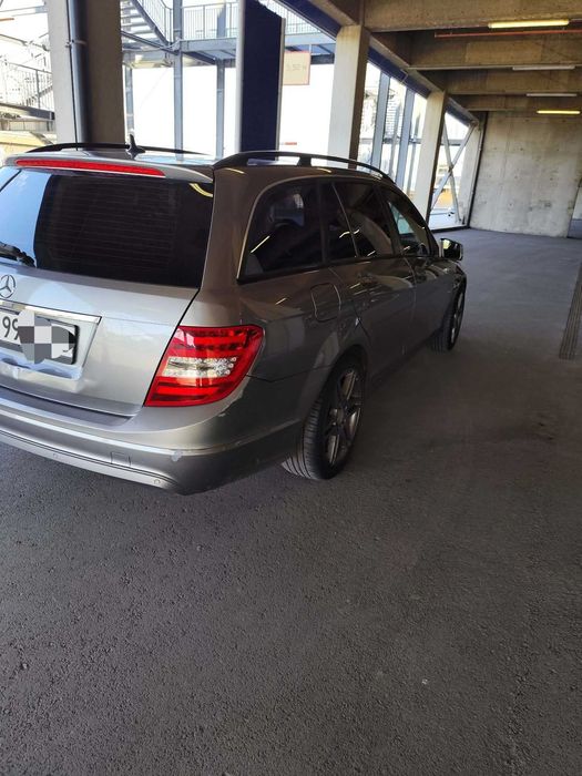 Лек автомобил mercedes w204