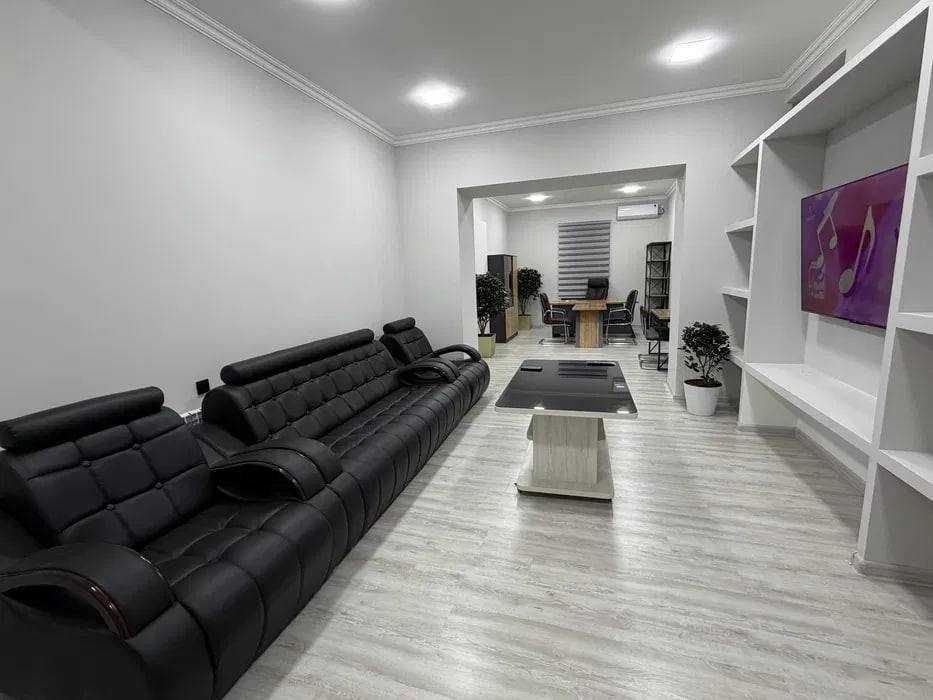 Аренда дома под офис
Юнус-Абадский район ориентир Бадамзар Yapona mama