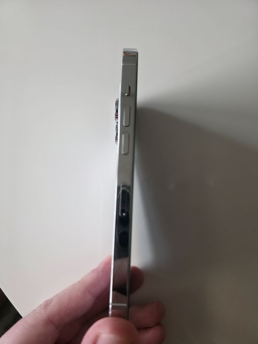 Iphone 14 pro - за части или ремонт