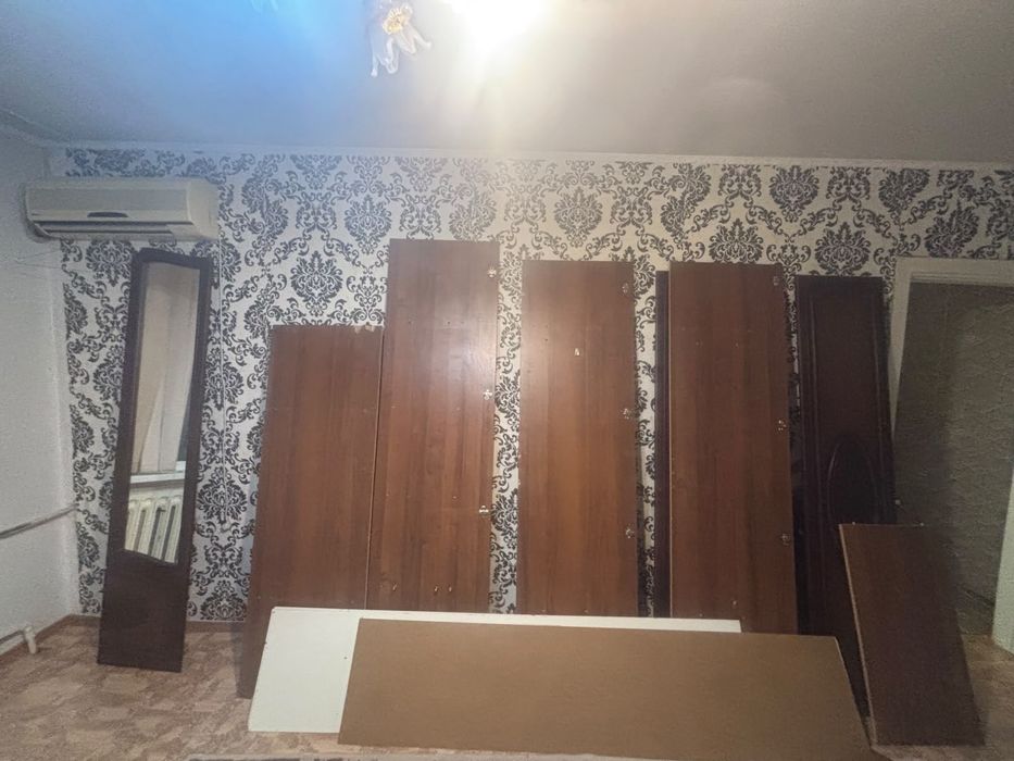 Продам большой шкаф