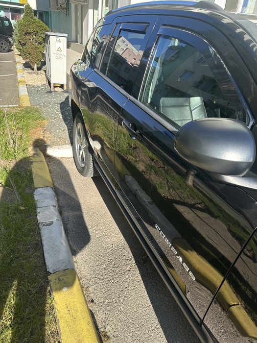 Vand sau schimb JEEP compas