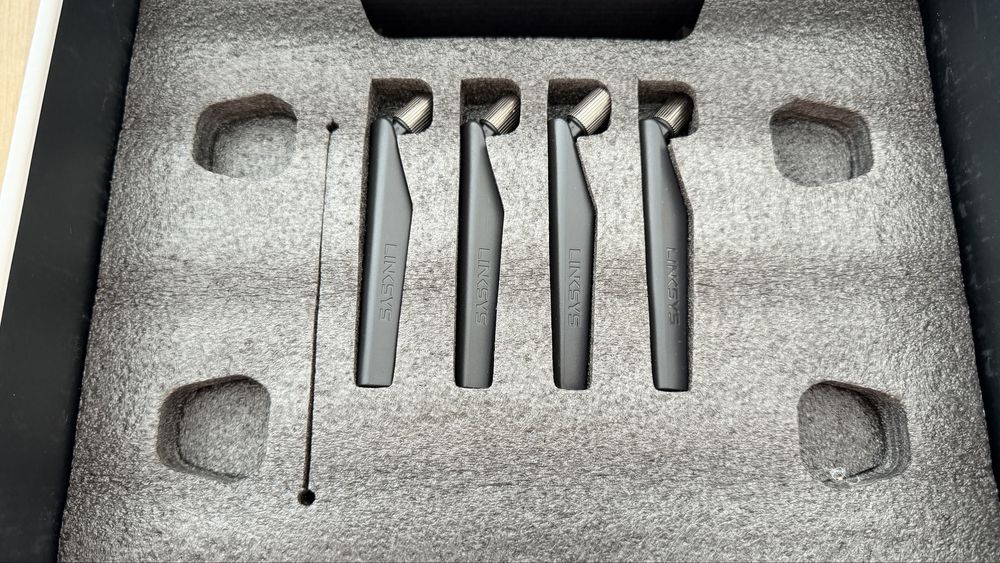 Linksys WRT 3200 ACM openwrt wifi router