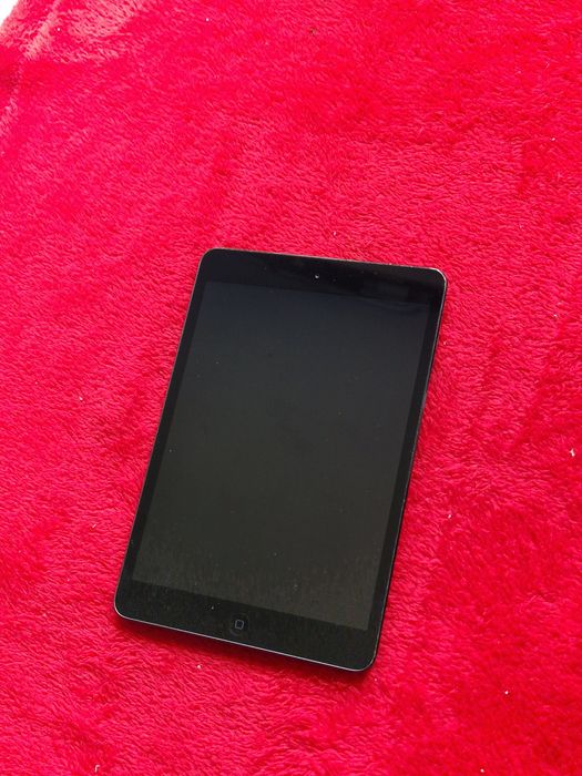 Tableta ipad pentru piese