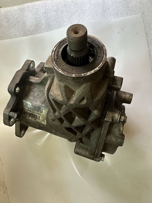 Volvo D5 185hp P2 P3 XC60 S60 V70 S80 XC70/90 раздатка халогени  abs реил  вакум помпа,турбопътища
