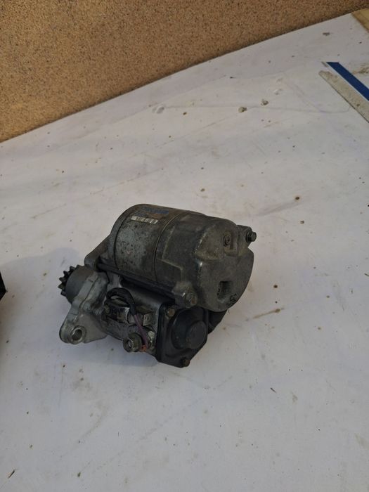 Стартер карина е