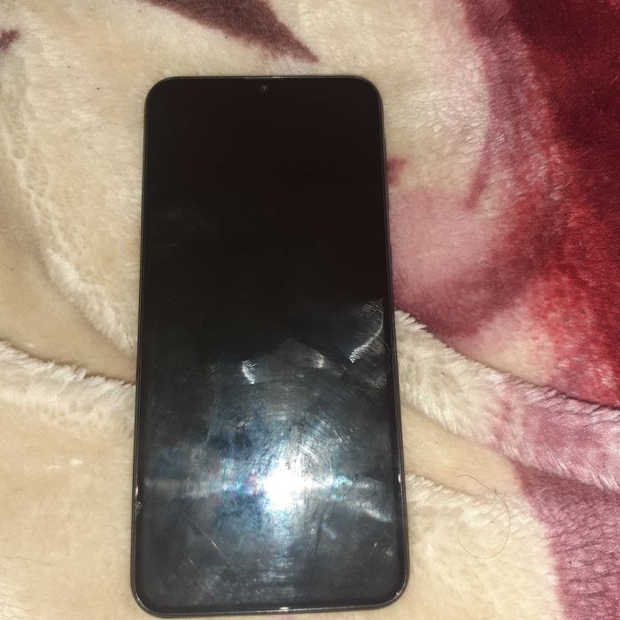 Vand telefon Samsung A 20 E foarte bun bateria ține 6-7 ore lejer