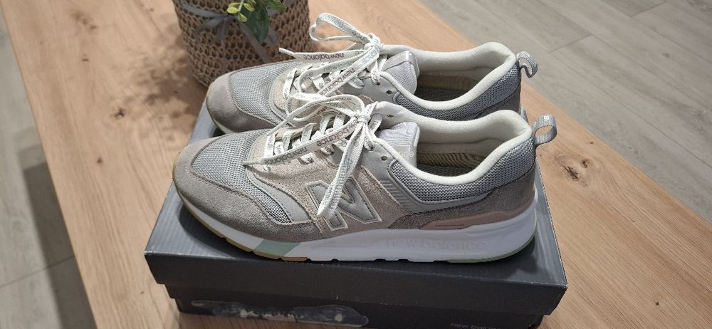 Adidasi dama New Balance masura 40 1/2