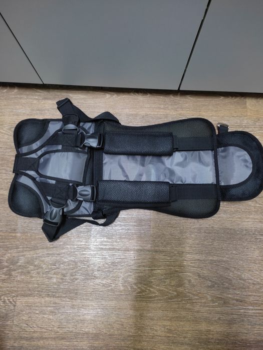 Удерживающее устройство детское в авто.