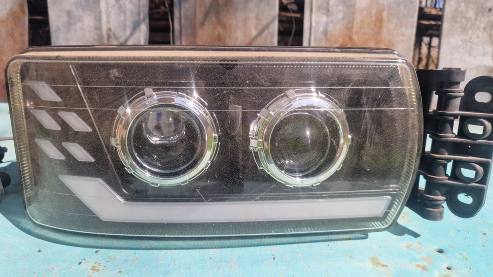 Фара би лед ивеко стралес