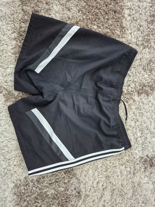 Sort Adidas FRF marimea XL-5 lei transportul