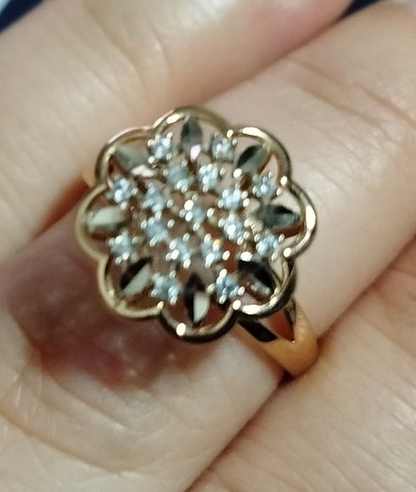 Продам золотое кольцо