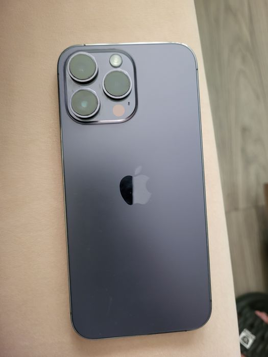 Vând iPhone 14 pro max