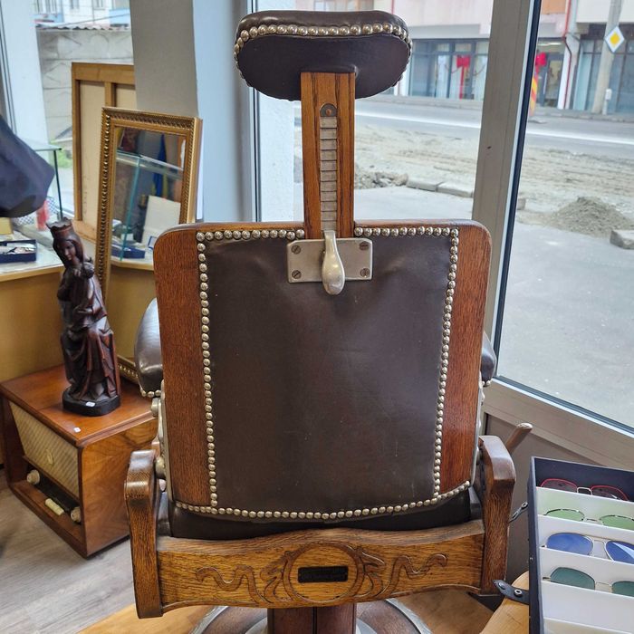 Liquid Money vinde - Scaun frizerie vintage Koken “Congress One-Lever”