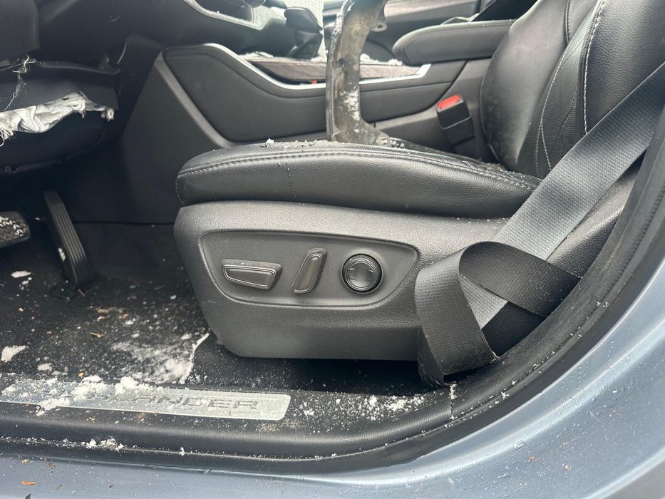 Dezmembrez toyota highlander 2.5benzina hibrid 2021