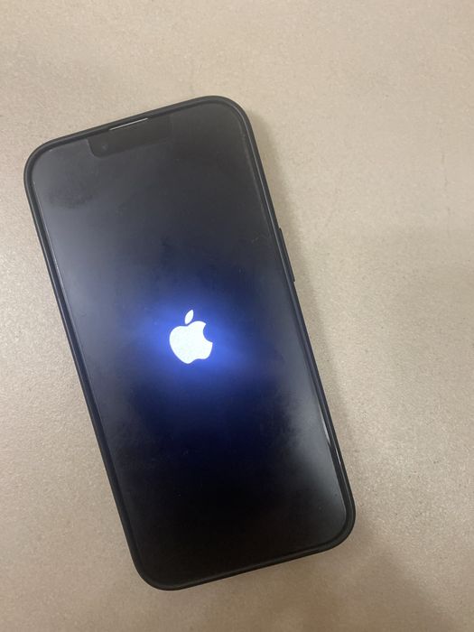 Продавам iphone 14  64GB