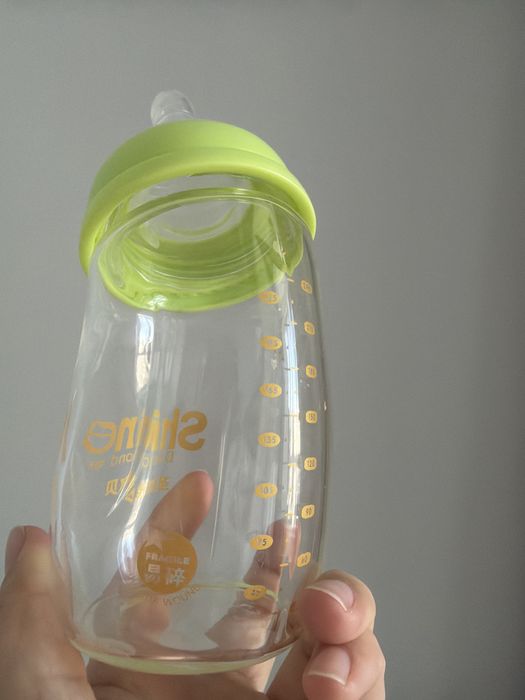 Детская бутылка для кормления