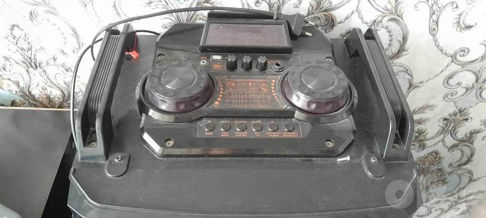 HIGH-POWER battery speaker