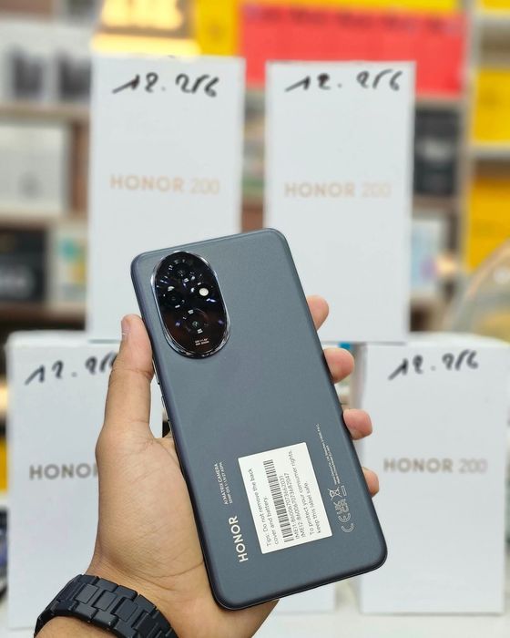 Vând honor 200 impecabil