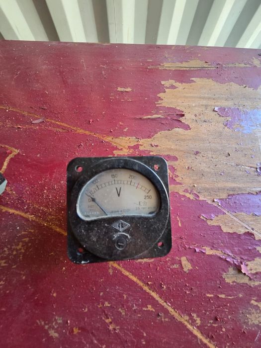 Шуруповёрт нет батарейки Юг